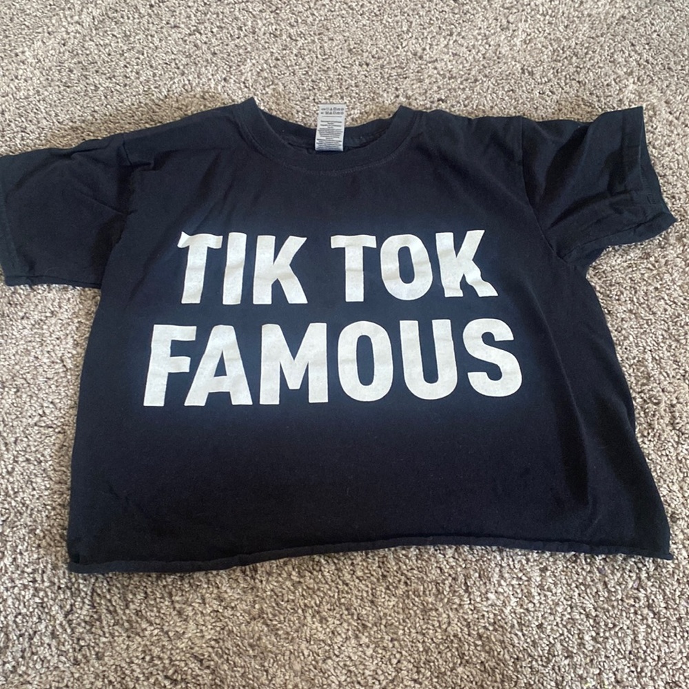 Girls tik tok famous black tshirt